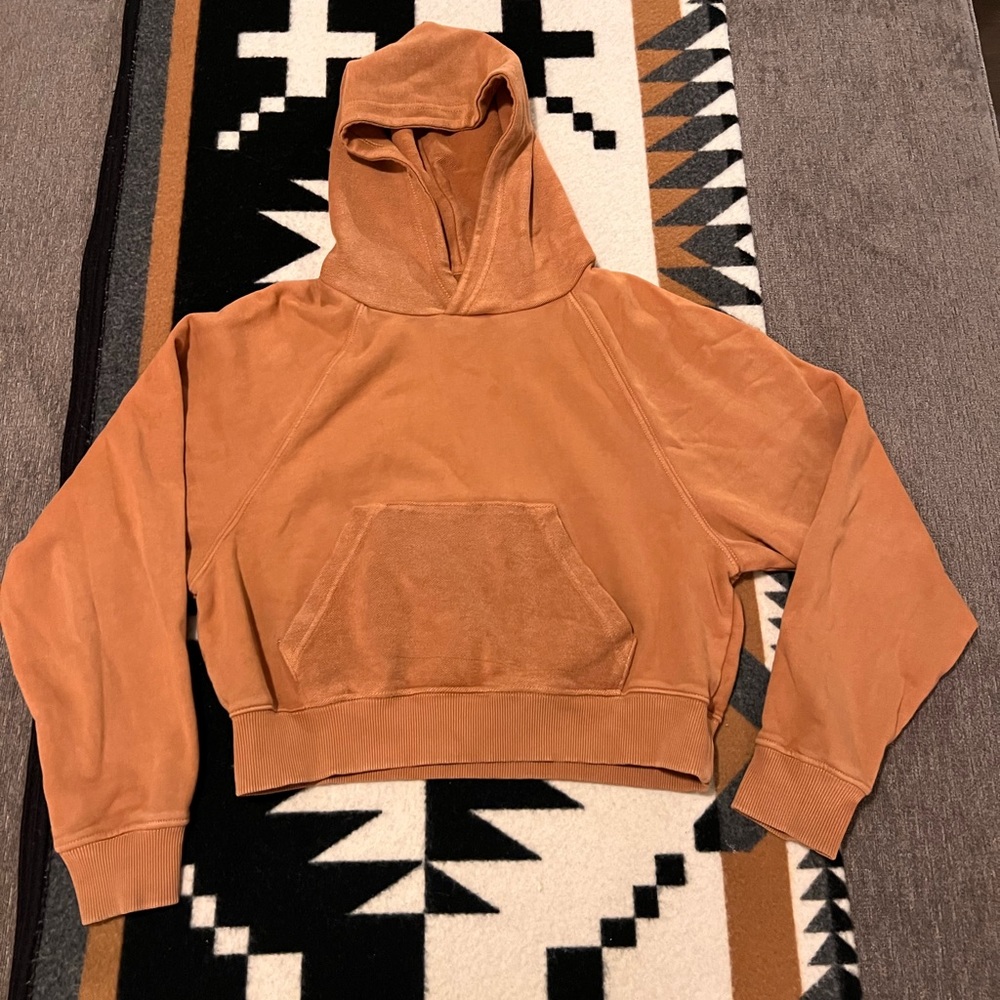 Arie crop sweater camel/tan